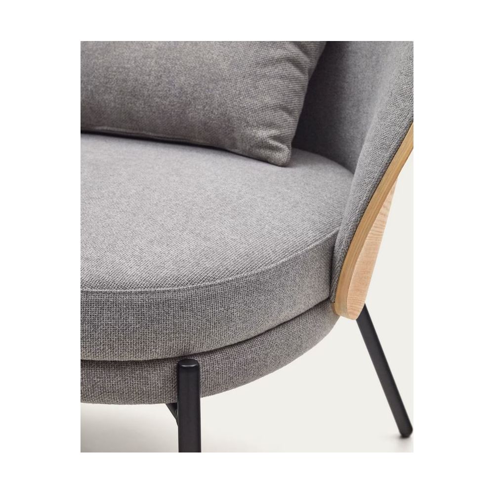 Armchair Eam