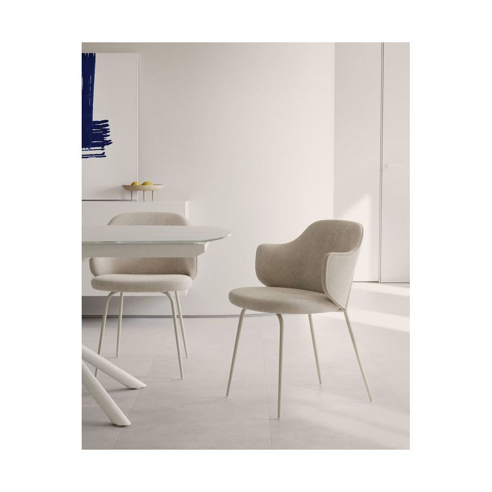 Chair Unia