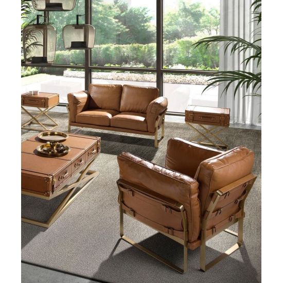 Armchair Lola