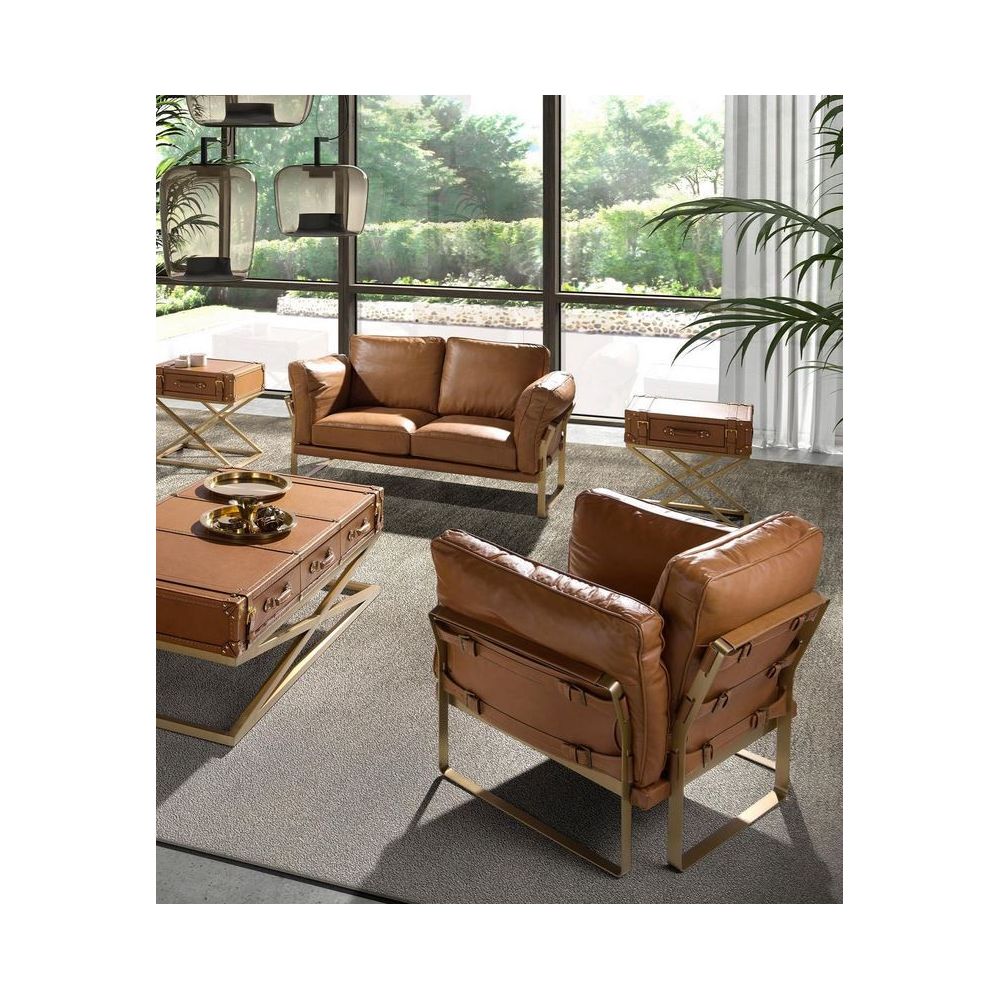 Armchair Lola