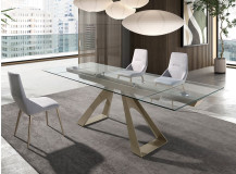 Dinning Table Plucky
