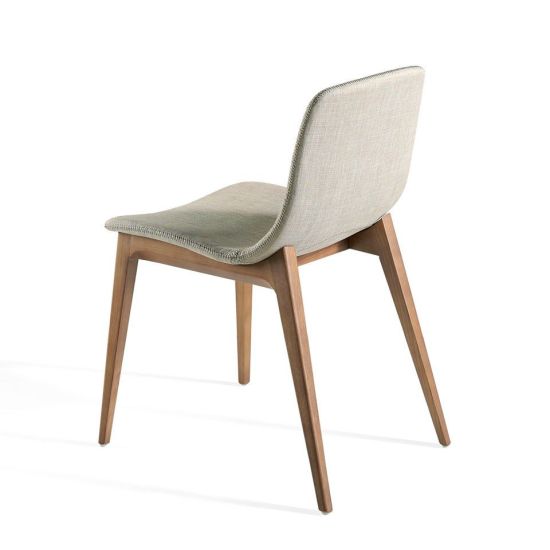 Chair Nagiru