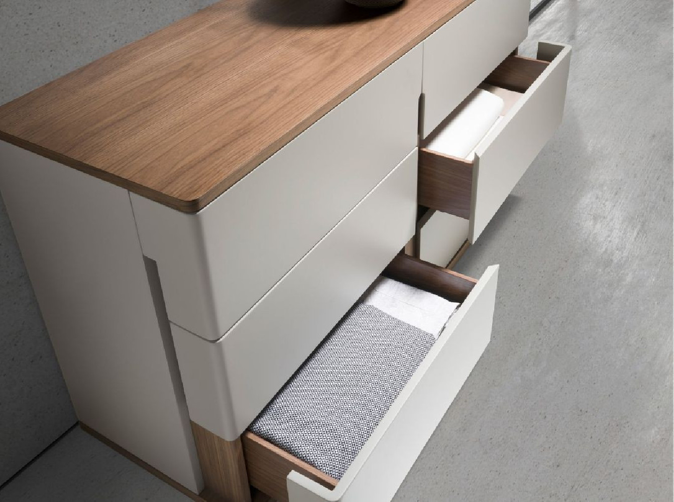 Chest of Drawers Acera