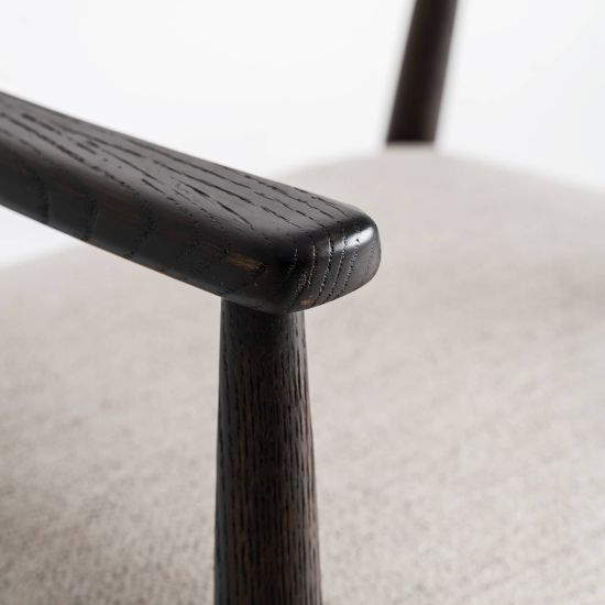 TAURI CHAIR