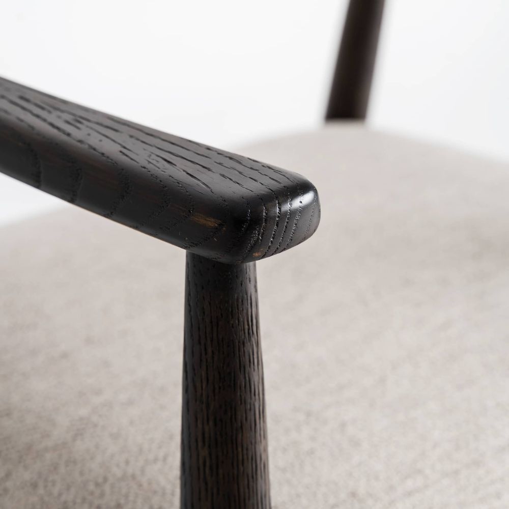 TAURI CHAIR
