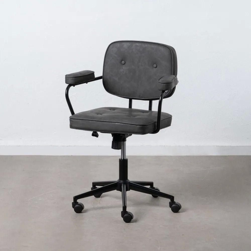 Chair Apikalia