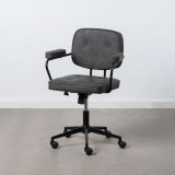 Chair Apikalia