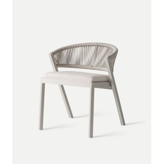 TEGNA CHAIR