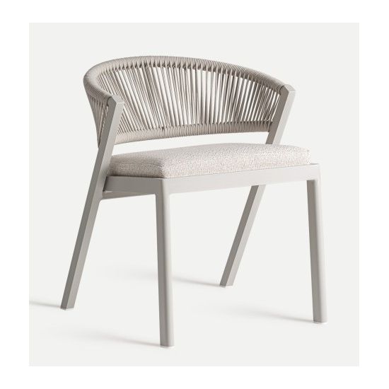 TEGNA CHAIR