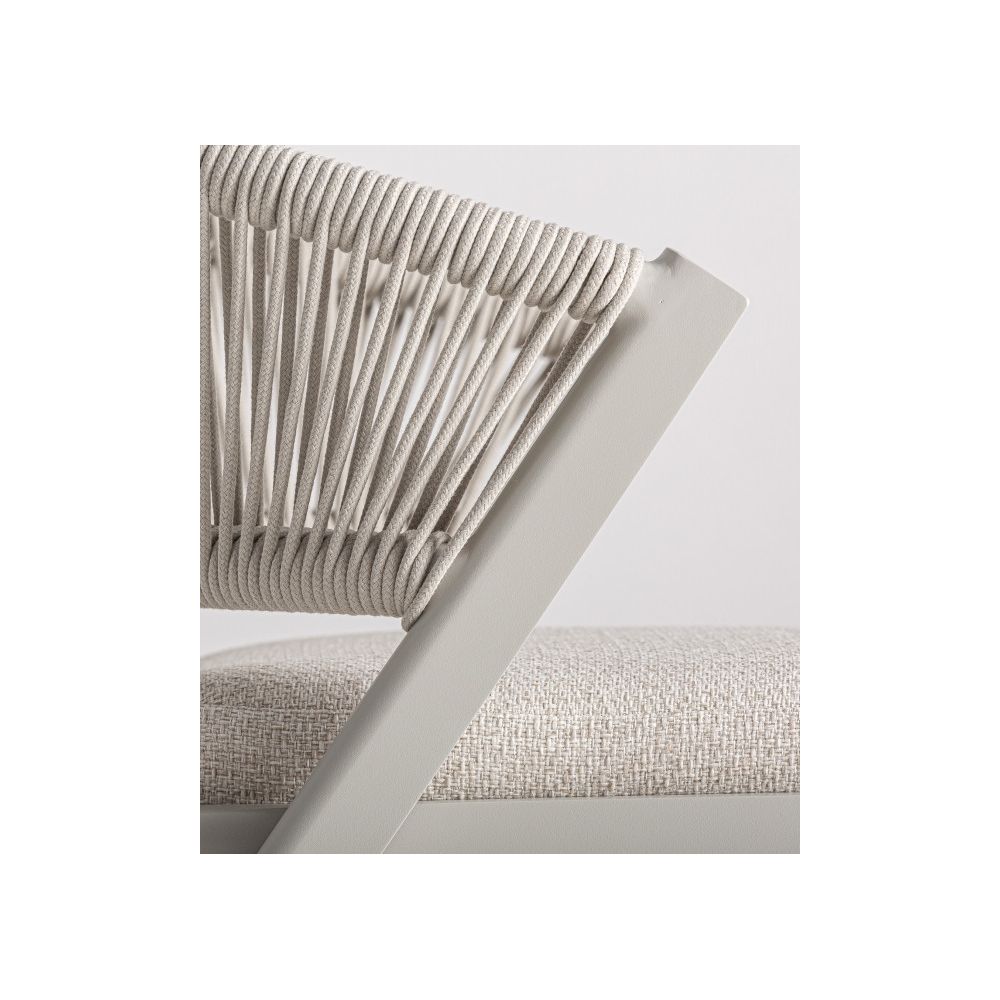 TEGNA CHAIR